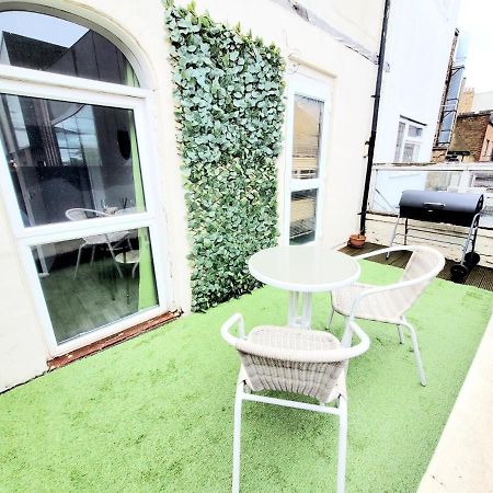 One Bedroom Apartment With A Terrace In Angel London Exteriör bild