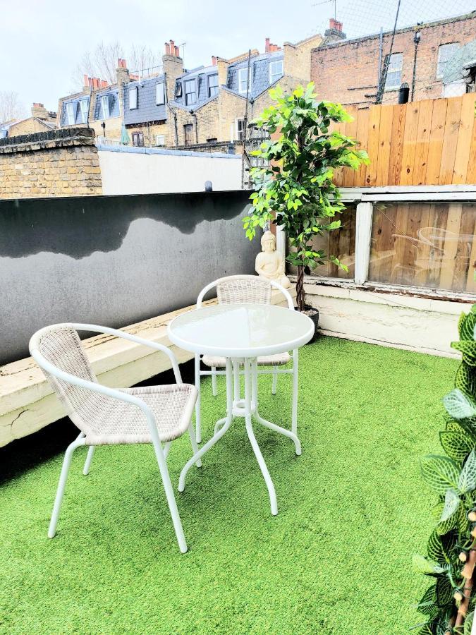 One Bedroom Apartment With A Terrace In Angel London Exteriör bild